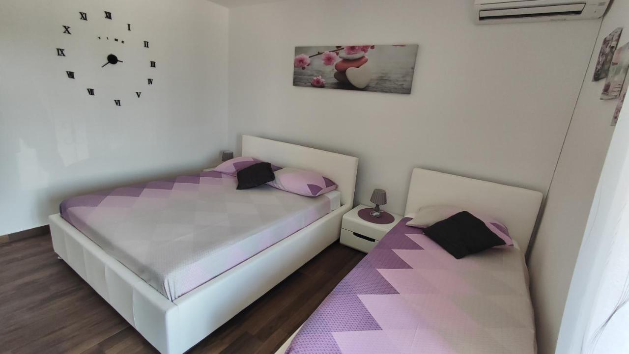 Viktor Rooms And Apartments Rovinj Exterior foto